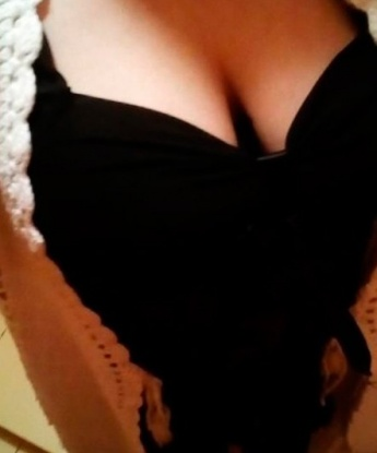 Огонь и лёд в одном флаконе! Обаятельная брюнетка для мужчины, ценящего нежность и страсть. Приглашаю к себе, чтобы подарить тебе море удовольствия и наслаждения. 11187, 39 лет